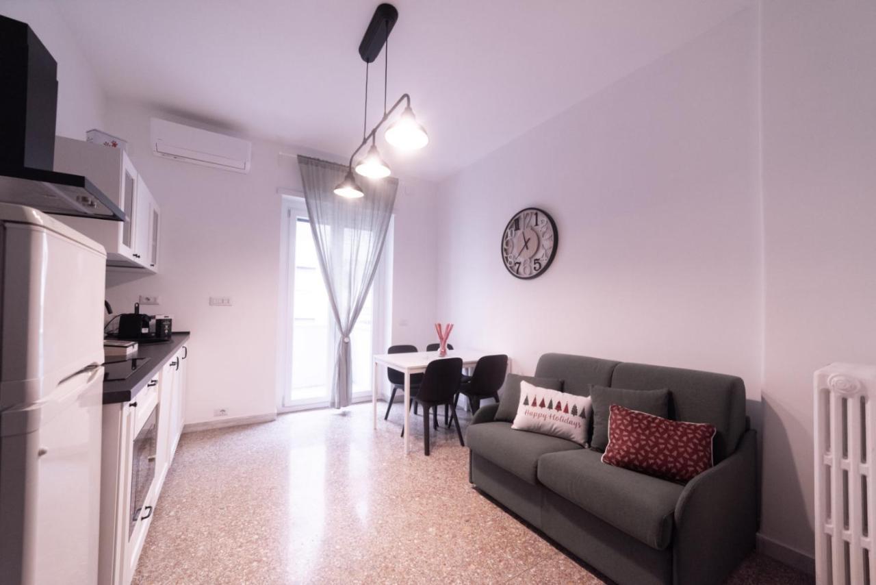 Emily A Roma Apartment Bagian luar foto